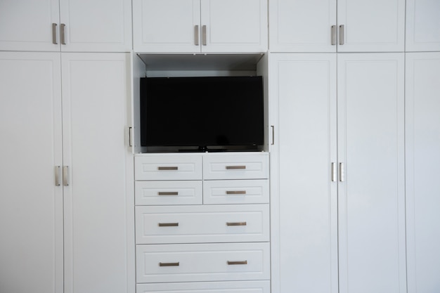 Maximizing Space with Modern Wardrobes for Smart Bedroom Solutions
